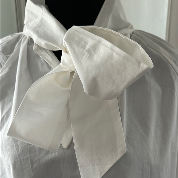 NWOT White Bow-Tie Shirt SHEIN - Picture 5 of 10